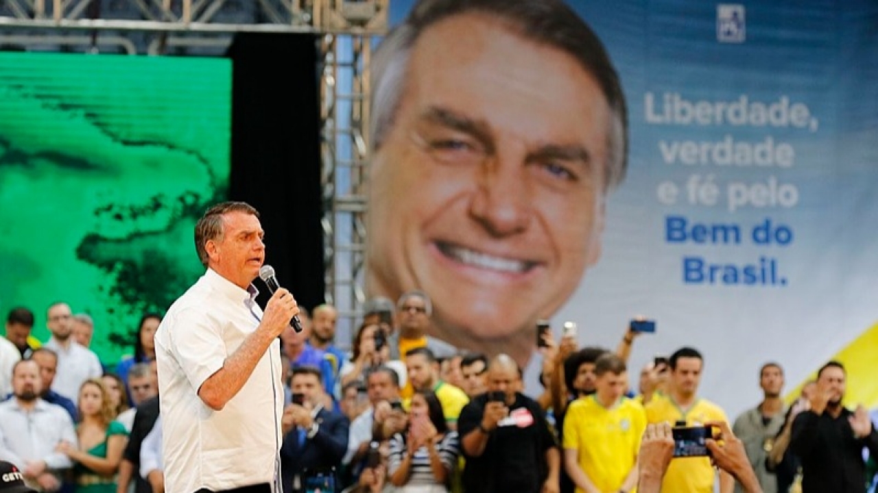 Pesquisa Brasmarket: Bolsonaro na frente da disputa presidencial