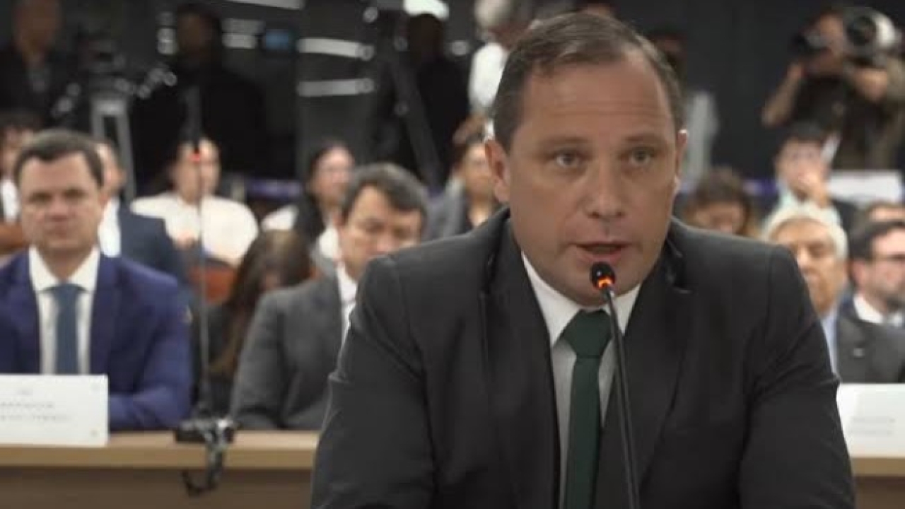 Moraes revoga prisão de Mauro Cid momentos após decretá-la Moraes revoga prisão de Mauro Cid momentos após decretá-la