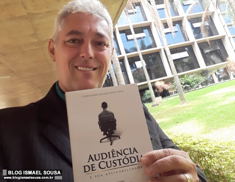 LanÃ§amento do livro â€œAudiÃªncia de CustÃ³dia e sua Aplicabilidadeâ€
