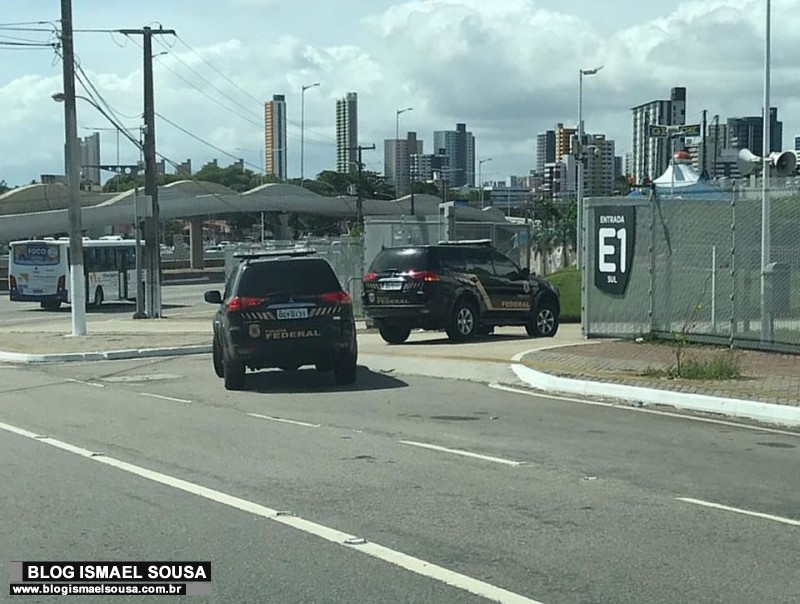 PolÃ­cia Federal cumpre mandados de busca e apreensÃ£o em escritÃ³rio na Arena das Dunas