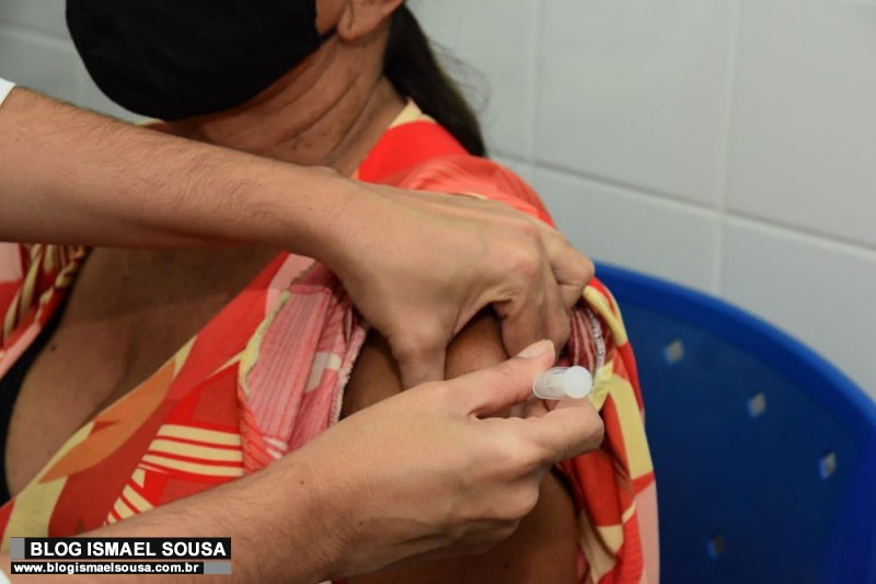 Novo recorde: Brasil aplica 1,83 milhão de vacinas em apenas 24 horas
