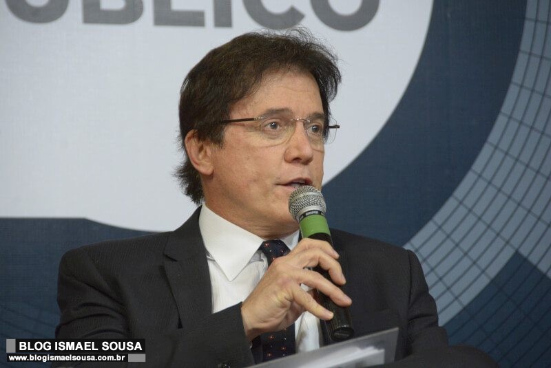 Robinson cancela entrevista que "Faria" por telefone a rÃ¡dio de MossorÃ³