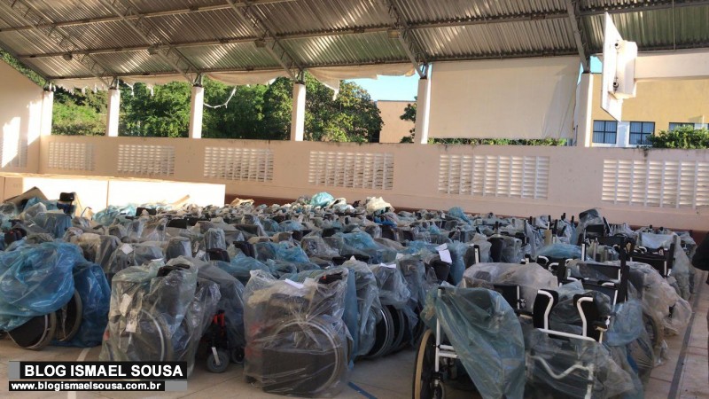 Dezenas de cadeiras de rodas se aglomeram sem uso no Centro de ReabilitaÃ§Ã£o Infantil do Estado