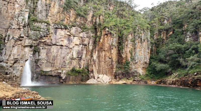 Sobe para 10 o número de mortos em desabamento de canyon em Capitólio-MG