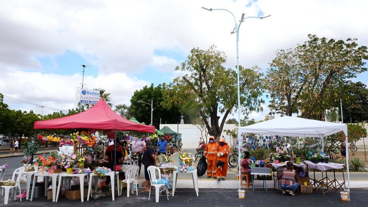 Prefeitura de Mossoró garante gratuidade de taxas para vendedores no Dia de Finados