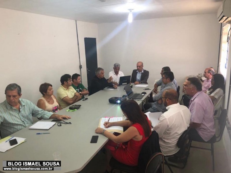Em Jucurutu, General GirÃ£o discute obras da Barragem de Oiticica 