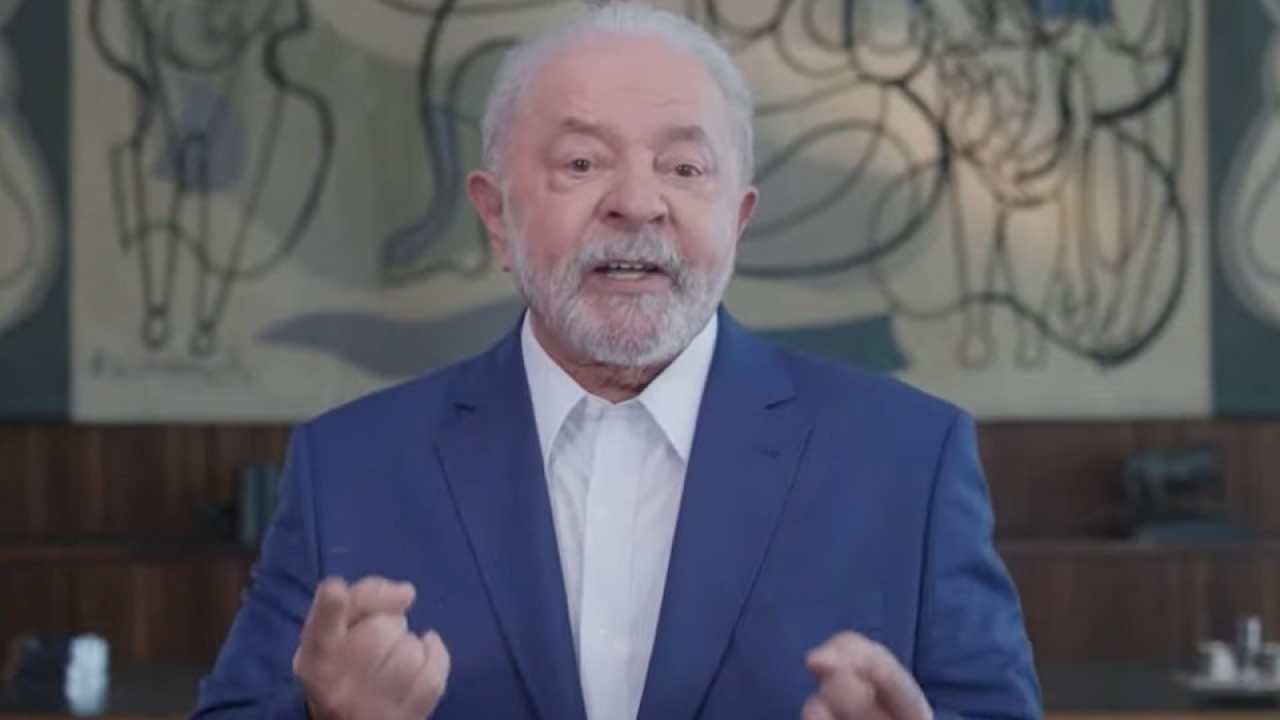 Em pronunciamento do Dia do Trabalho, Lula confirma aumento de R$ 18 do salário mínimo 