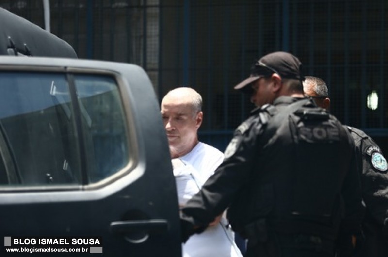 Eike Batista tem cabeÃ§a raspada e Ã© transferido para Bangu