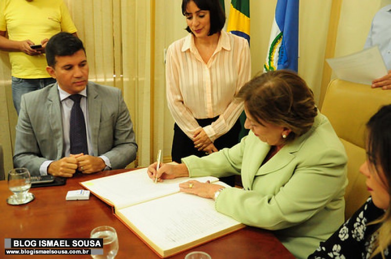 Rosalba retorna da Alemanha e reassume prefeitura