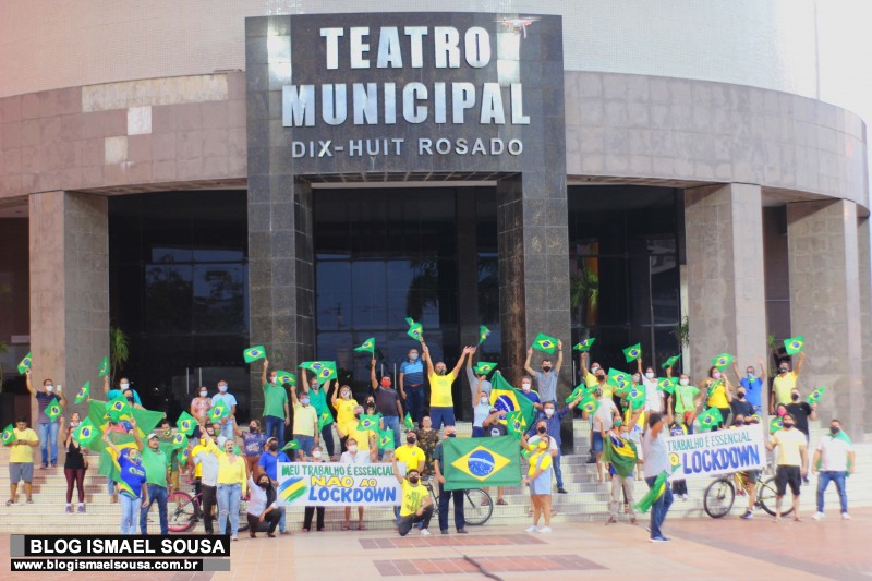 Sentimento de patriotismo marca protesto contra toque de recolher em Mossoró