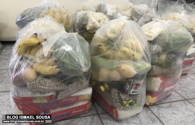 MÃ£es reclamam de atrasos na entrega dos kits de merenda escolar para estudantes de MossorÃ³