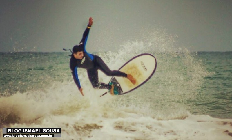 Silveira Jr: "Algumas pessoas nÃ£o gostam que eu poste fotos surfando"