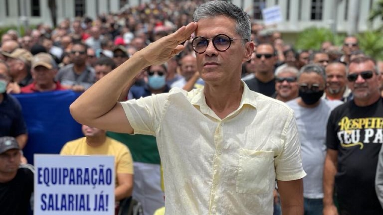Bolsonarista raiz, Coronel Azevedo é candidato da direita a deputado estadual