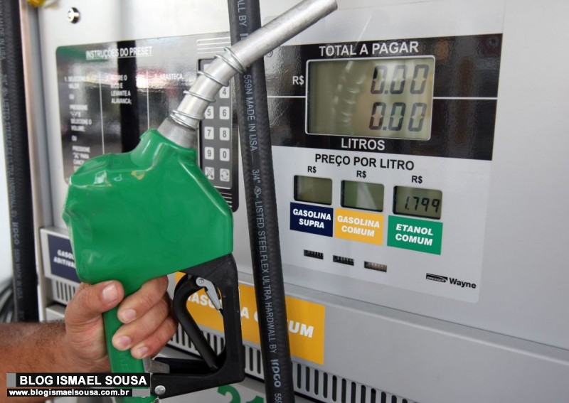 Bolsonaro anuncia reduÃ§Ã£o de 6,0% no preÃ§o do Diesel e 7,2% da gasolina