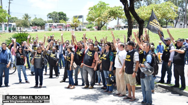 Policiais civis e servidores do ITEP e Sesed fazem paralisaÃ§Ã£o nesta terÃ§a-feira 