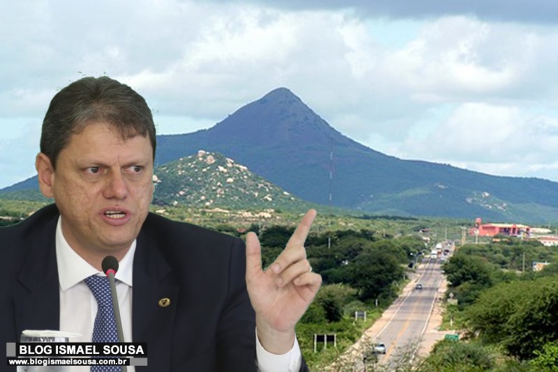 Ministro TarcÃ­sio Gomes afirma que governo estuda concessÃ£o para duplicaÃ§Ã£o da BR-304 