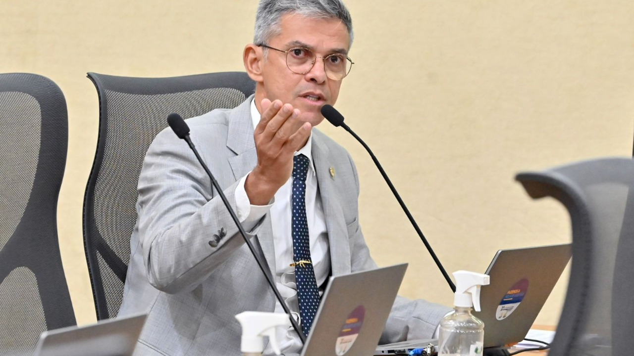 Coronel Azevedo cobra de Fátima e Lula classificação das facções como terroristas