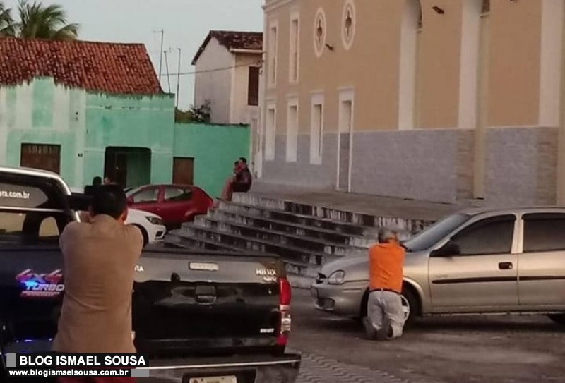 Policial faz prÃ³prio filho refÃ©m no Centro de MacaÃ­ba
