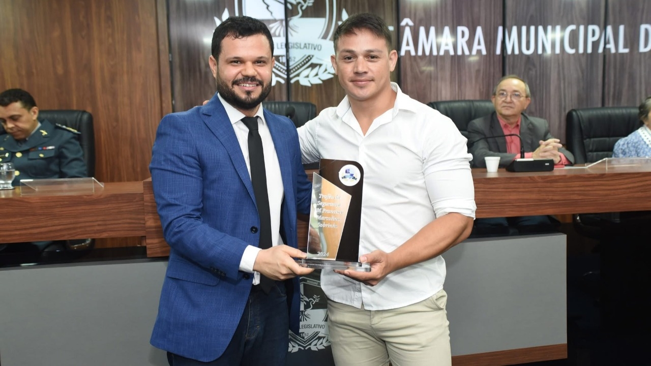 Cabo Deyvinson é homenageado com Troféu da Segurança pela Câmara de Mossoró