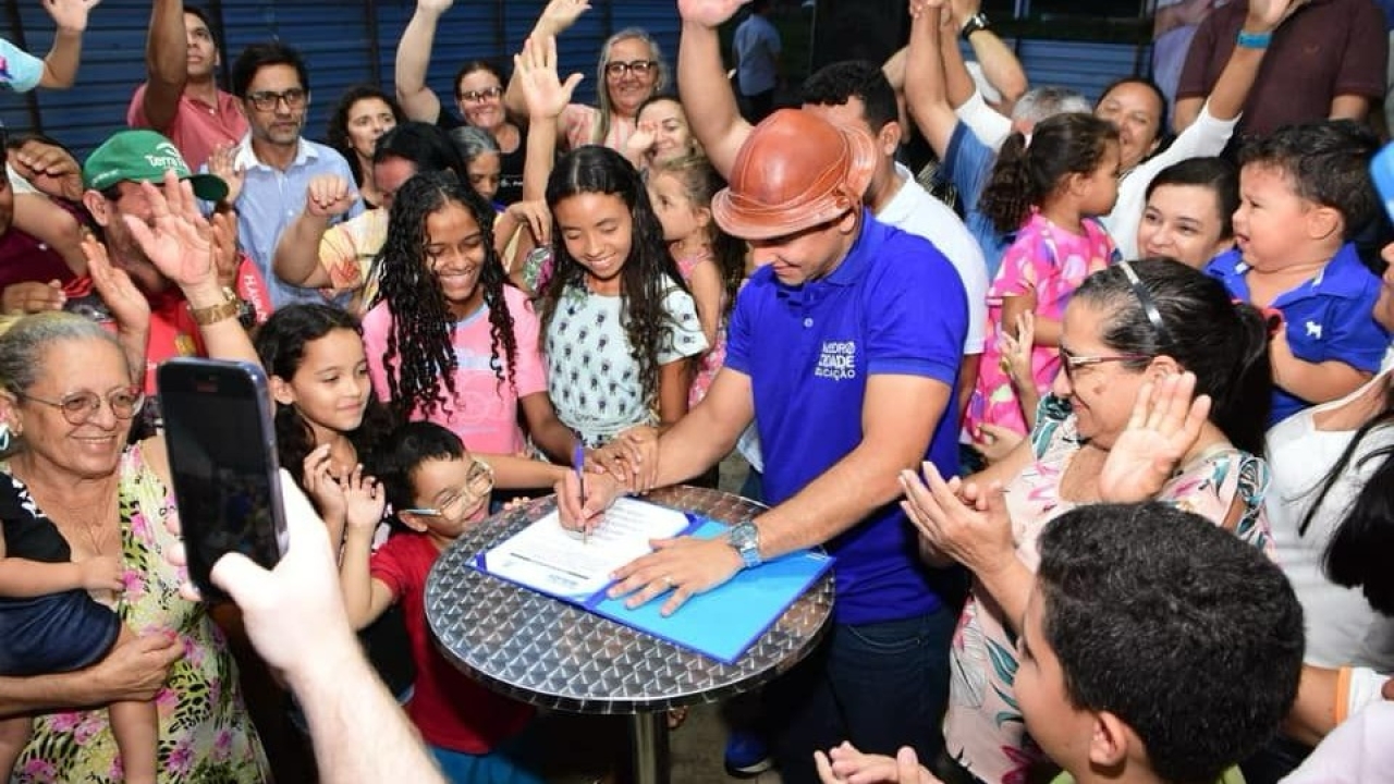 Allyson anuncia início da construção de creche na Maísa