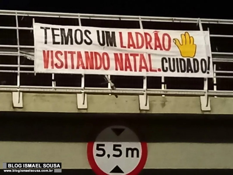 Lula é recebido com faixas de protestos no RN