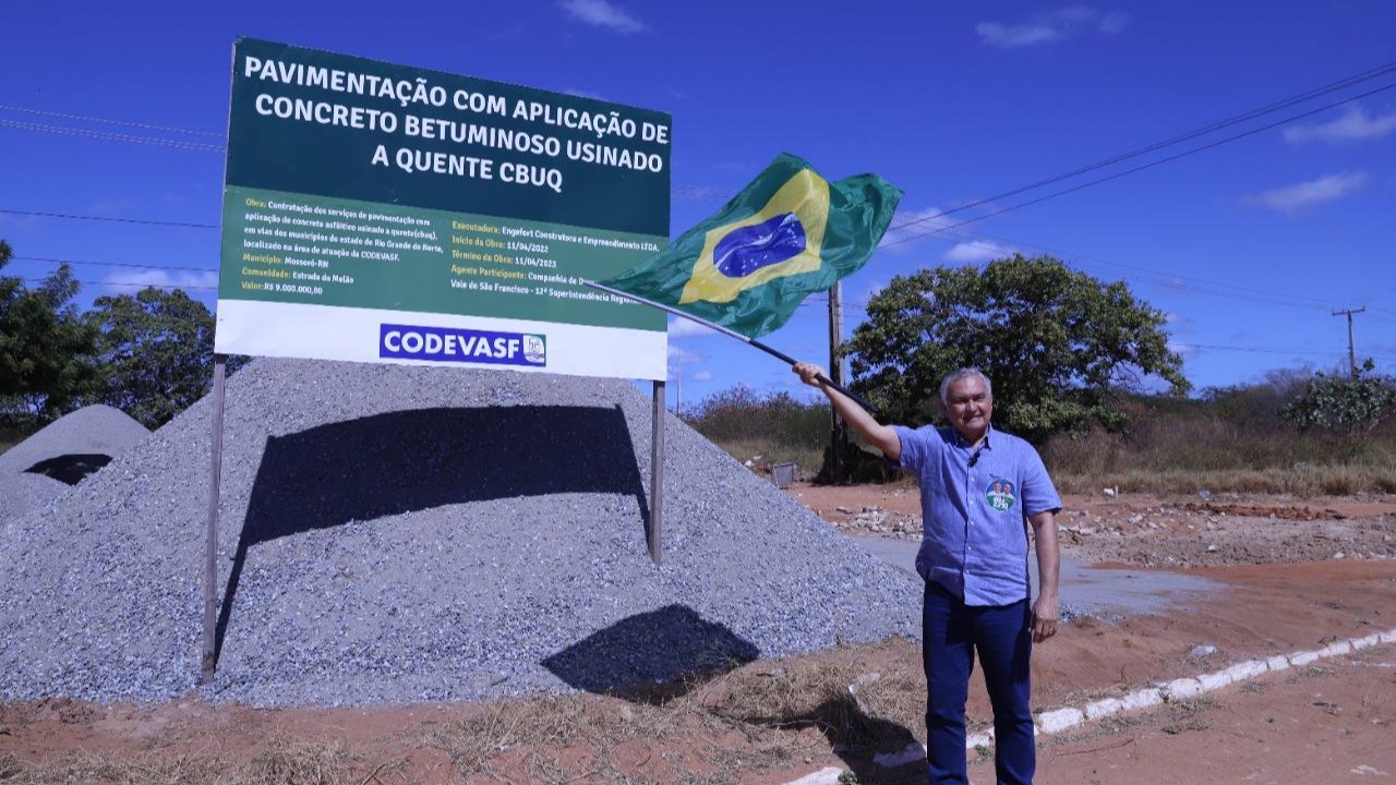 Na Maísa, General Girão comemora obra de pavimentação da Estrada do Melão: 'Uma conquista do nosso mandato'