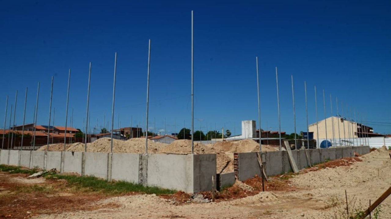Obras do complexo esportivo do Planalto 13 de Maio estão em ritmo avançado