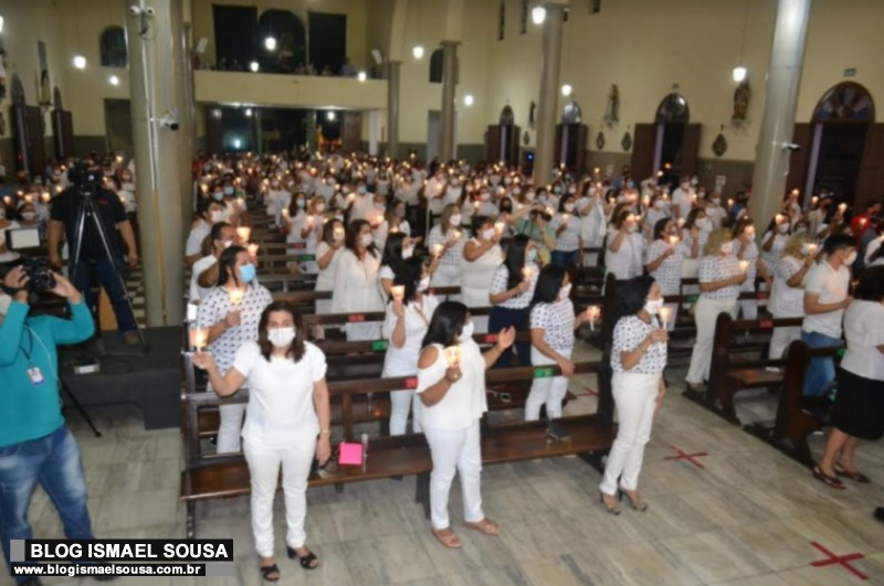 Missa em homenagem aos profissionais da saÃºde abre os festejos de Santa Luzia deste ano