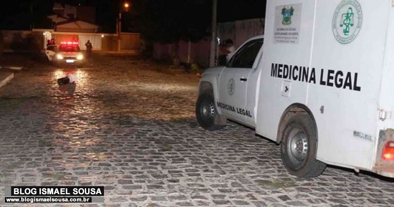 Jovem Ã© morto enquanto esperava esposa sair do trabalho no Nova BetÃ¢nia