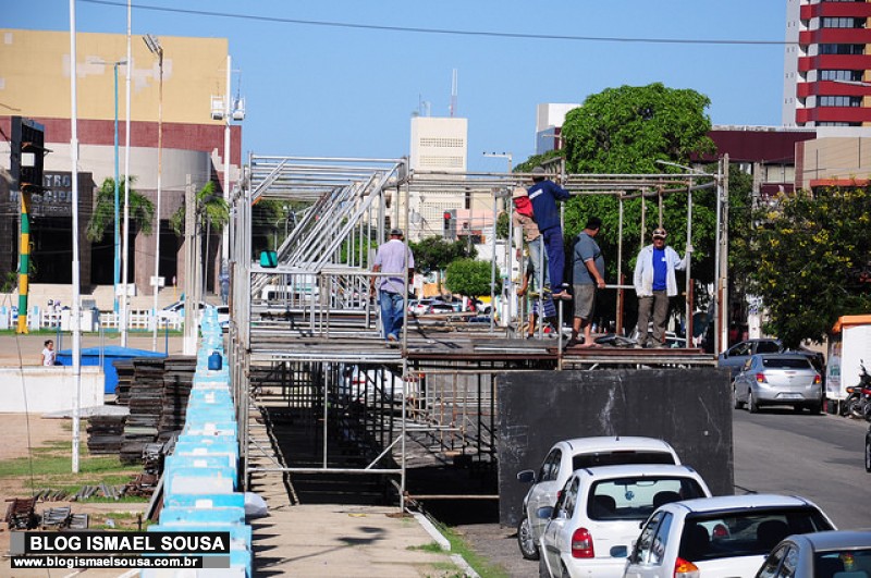 ComeÃ§a montagem de estruturas do MossorÃ³ Cidade Junina 2017