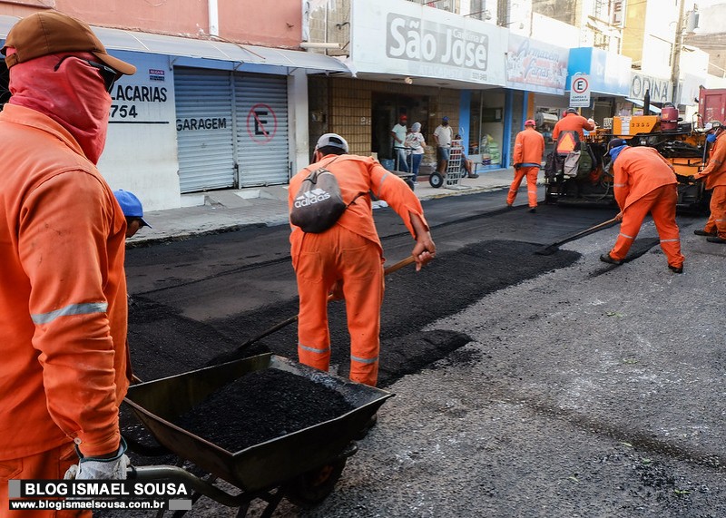 Prefeitura já contemplou 21 km de ruas e avenidas com obras de recomposição asfáltica