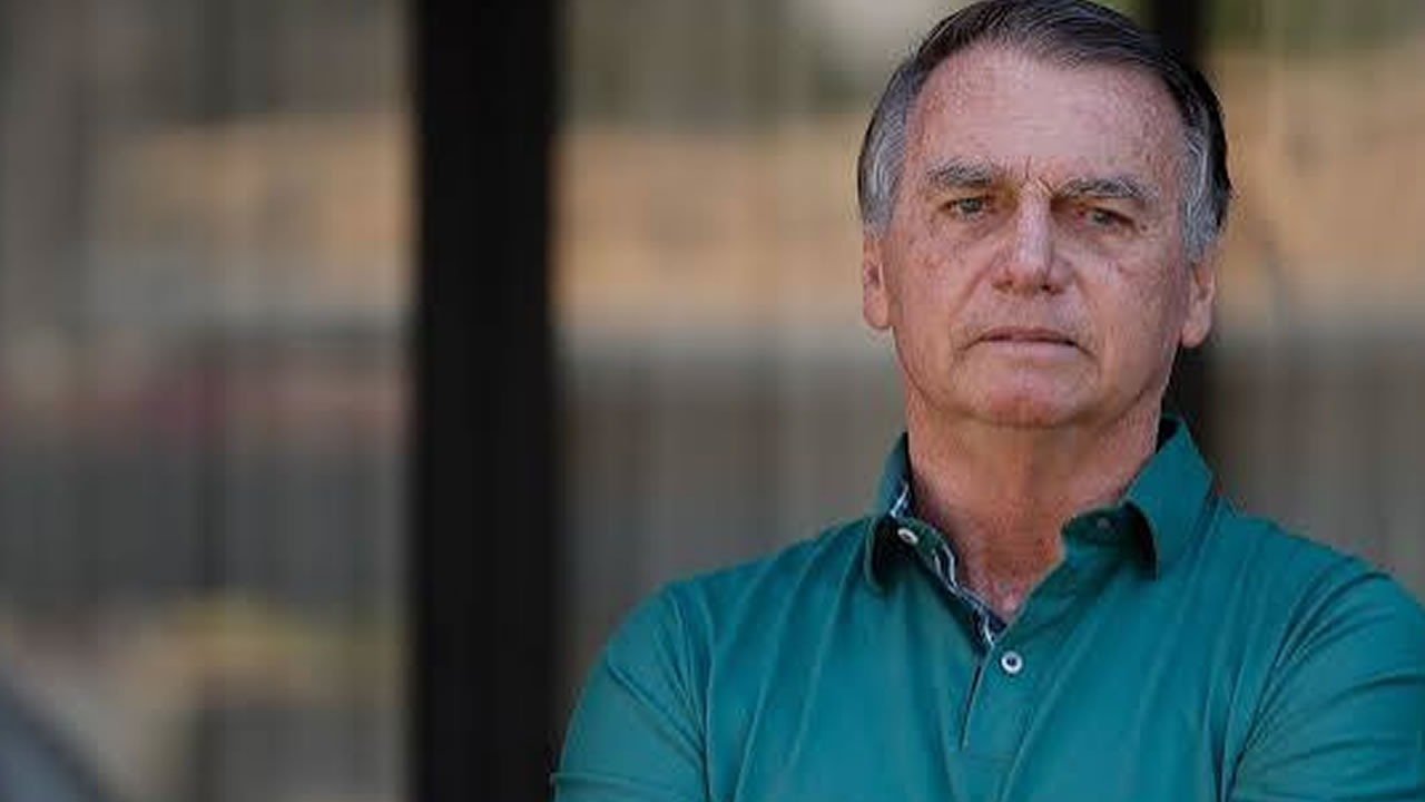 Defesa de Bolsonaro divulga nota e critica decisão de Moraes que decretou prisão preventiva