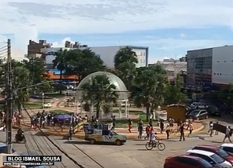 Ambulantes fazem protesto no Centro de MossorÃ³