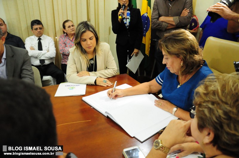 Rosalba transmite cargo para vice-prefeita Nayara durante perÃ­odo de fÃ©rias no exterior