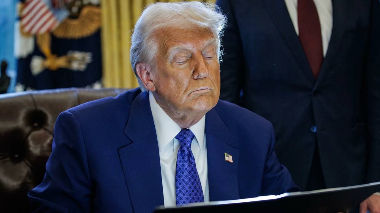Donald Trump convoca reunião às pressas com líderes militares