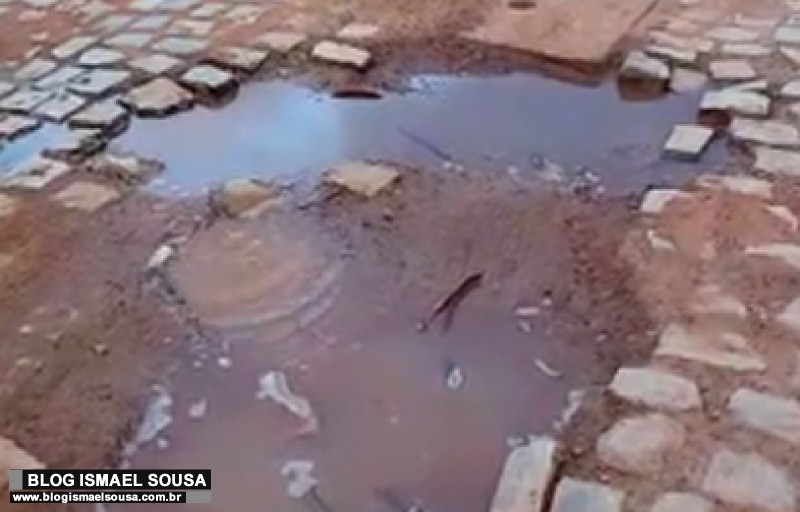 Moradores denunciam desperdÃ­cio de Ã¡gua limpa no AboliÃ§Ã£o II