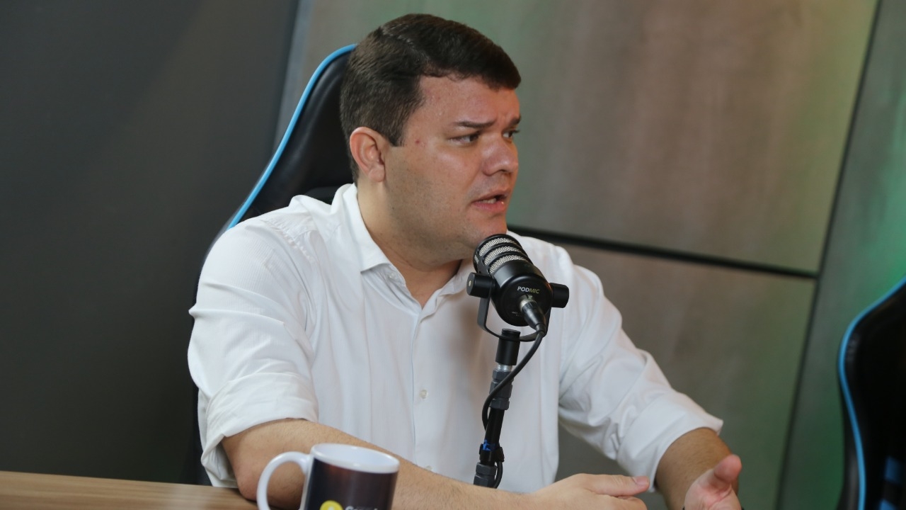 Lawrence inicia articulação com o Rosalbismo