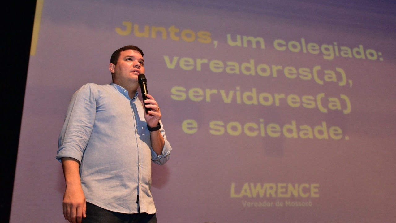 Lawrence exalta diálogo como chave no Parlamento