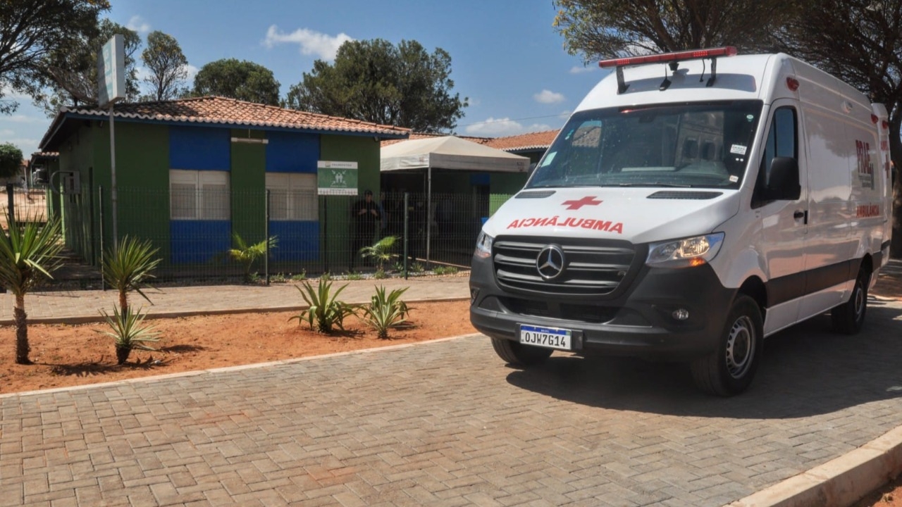 Maísa recebe ambulância adquirida com emenda do General Girão