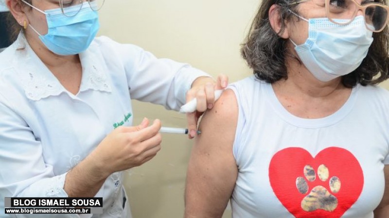 VacinaÃ§Ã£o dos idosos acima de 75 anos comeÃ§a nesta sexta em MossorÃ³
