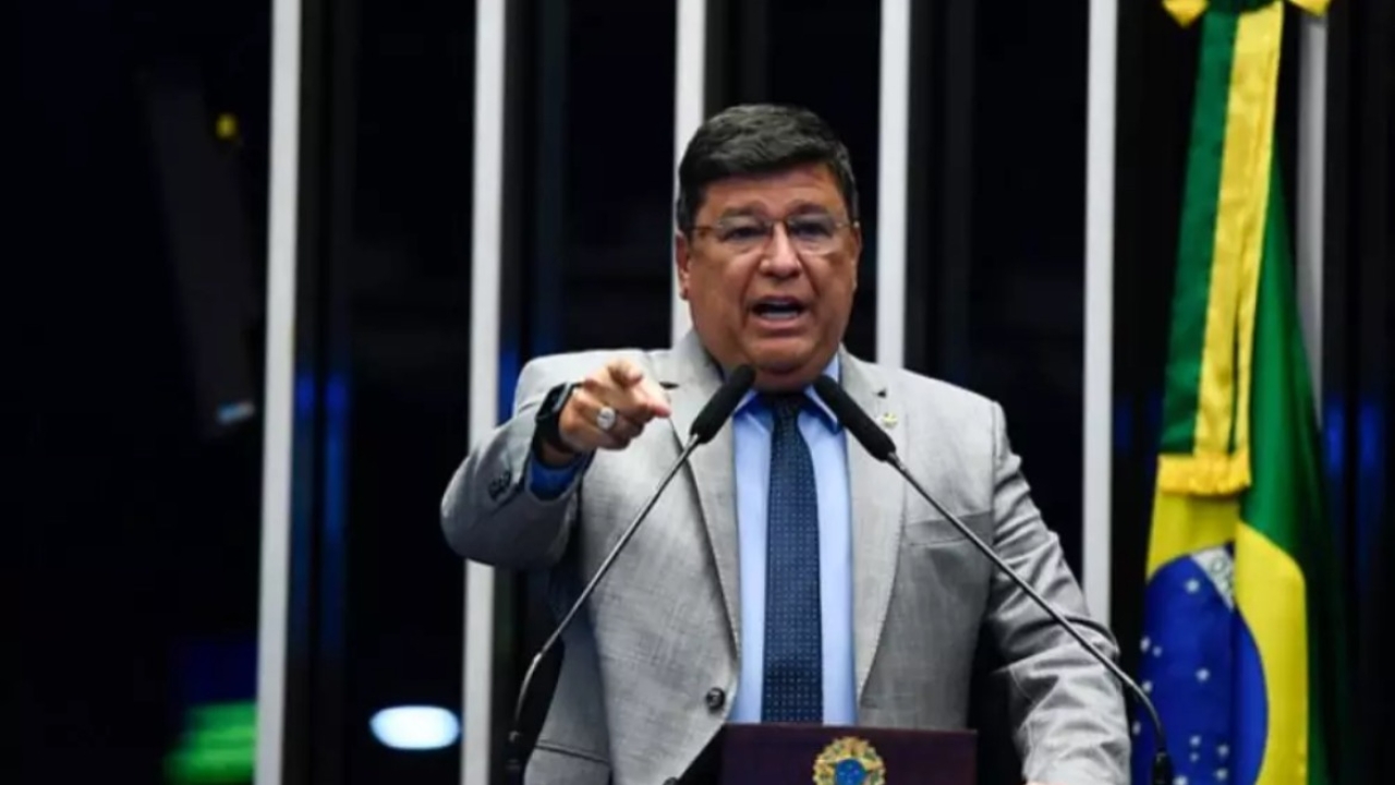Oposição derrota governo e cúpula do Congresso e elege presidente da CPI do INSS