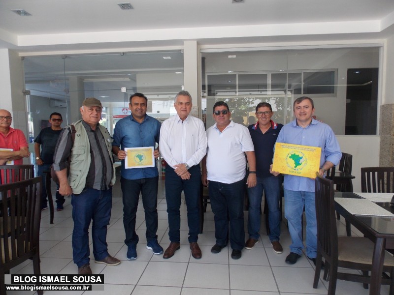 General GirÃ£o se reÃºne com prefeitos da regiÃ£o Oeste