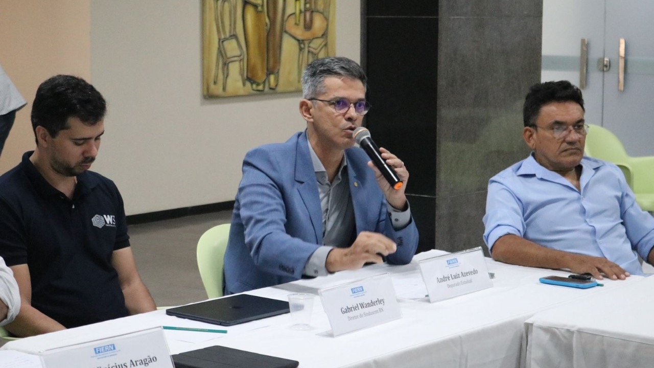 Deputado Coronel Azevedo diz na Fiern ser contra o imposto da água bruta