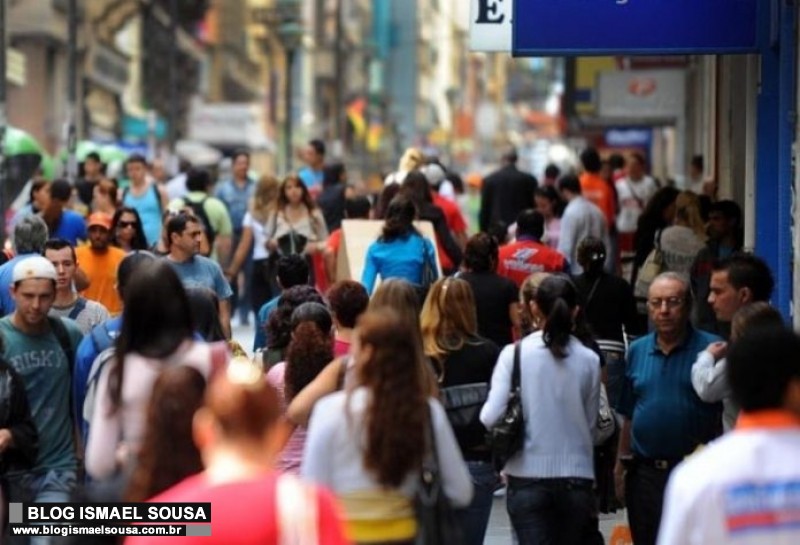 Para 41%, o Brasil estÃ¡ indo na direÃ§Ã£o certa e para 36% na direÃ§Ã£o errada
