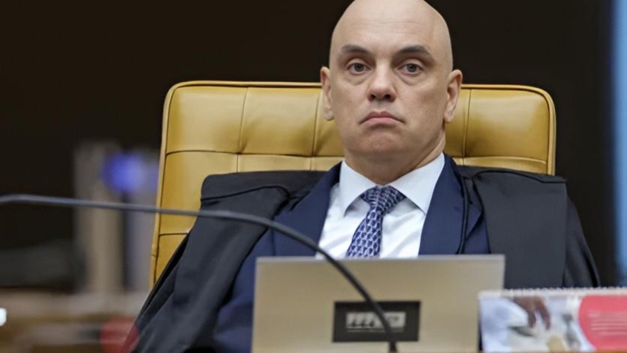 Busca contra jornalista determinada por Moraes acende alerta sobre liberdade de imprensa