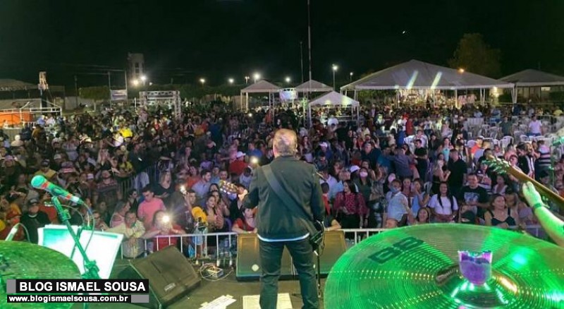 Amado Batista testa positivo para Covid-19 apÃ³s show em BaraÃºna-RN