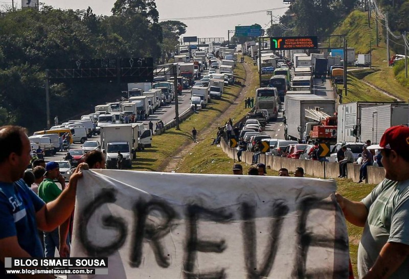 "Se Lula for solto, a gente tem que parar o Brasil", diz lÃ­der do Comando Nacional do Transporte