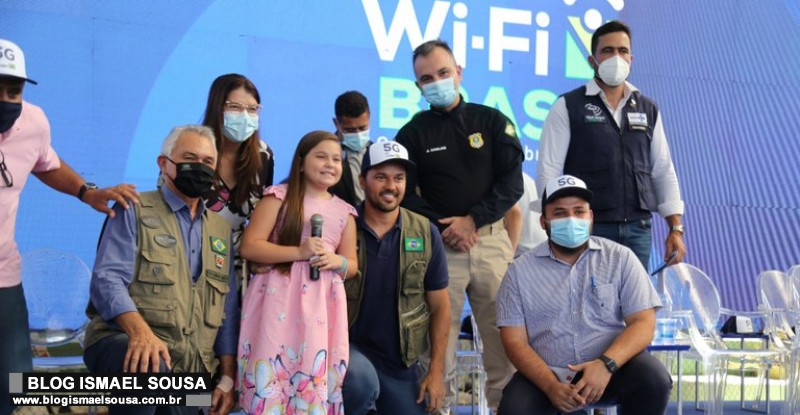 Ao lado de Girão, Ministro das Comunicações entrega internet banda larga no Seridó