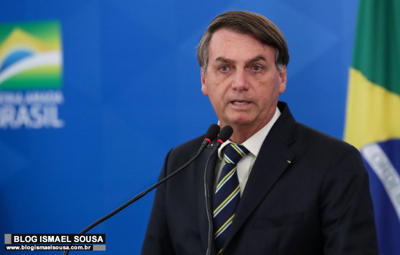 Bolsonaro anuncia linha de crÃ©dito para pequenas empresas pagarem trabalhadores que ganham atÃ© 2 salÃ¡rios mÃ­nimos