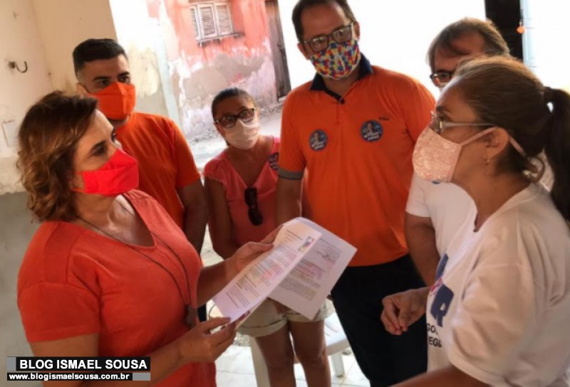 AssociaÃ§Ã£o entrega a ClÃ¡udia Regina projeto de ClÃ­nica Escola para Autistas